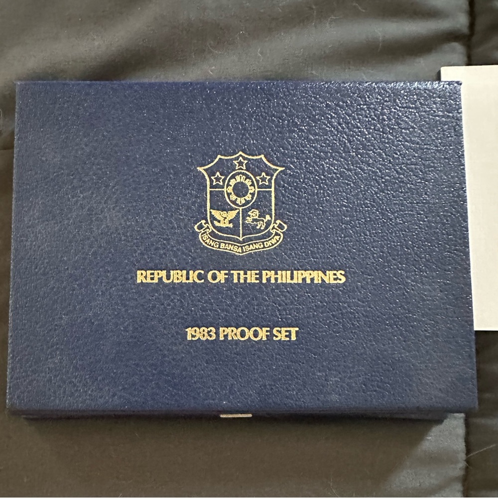 Philippines 1983 Proof Set in Blue Case